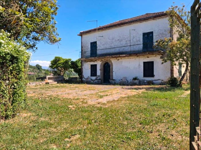 Casa con 6 locali in vendita in via Orlanda, Arnara