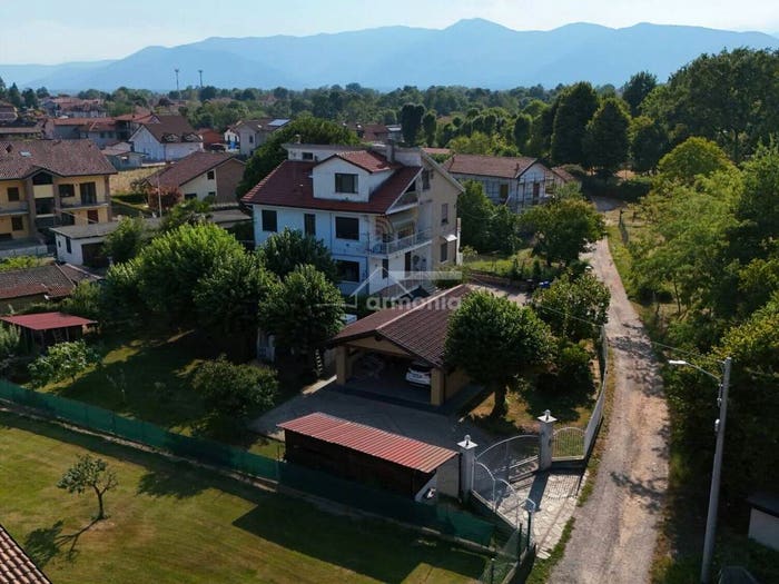 Appartamento con 6 locali in vendita in Strada Vauda, Centro, San Carlo Canavese