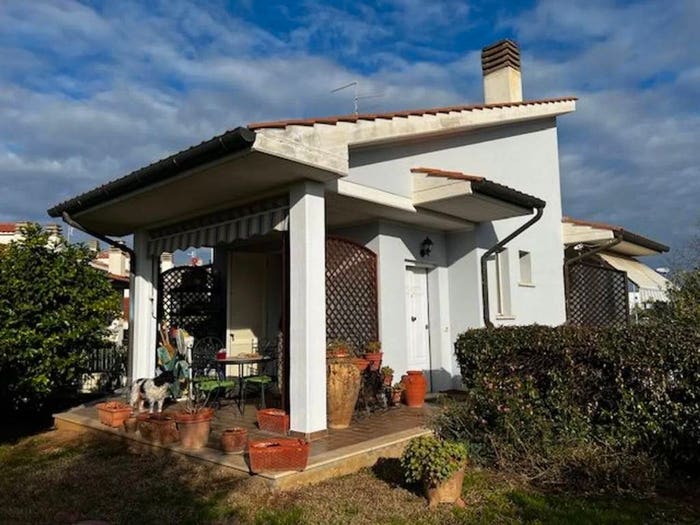 Casa con 6 locali in vendita in Via Sergio Leone, San Luigi Capannino Corti Nuove, Follonica