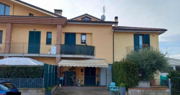 Casa con 6 locali in vendita in Via Diaccio, Porcari