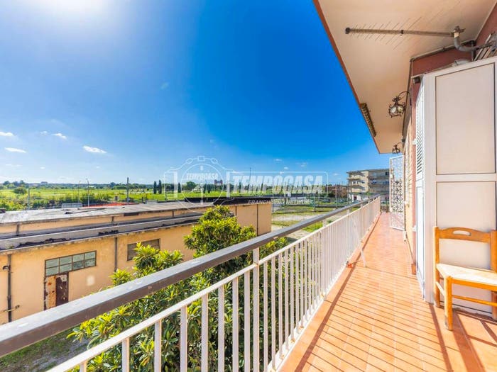 Appartamento trilocale in vendita in Via degli Anemoni, Centocelle, Roma