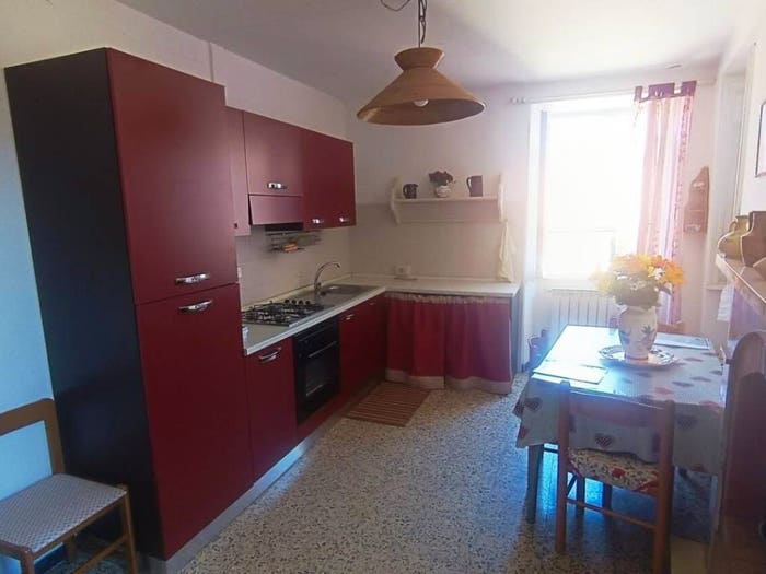 Appartamento quadrilocale in vendita in Castelnuovo Magra, Centro