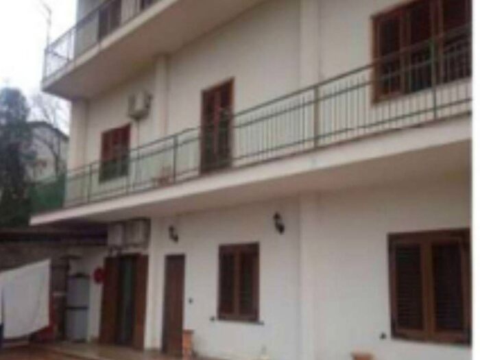 Appartamento quadrilocale in vendita in Via Bologna, San Nicola, Montalto Uffugo