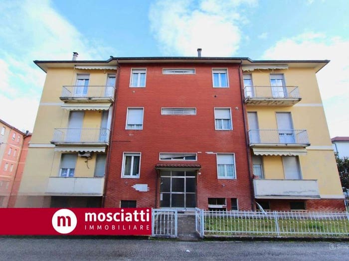 Appartamento con 6 locali in vendita in Via Paris Scipione, Centro, Matelica