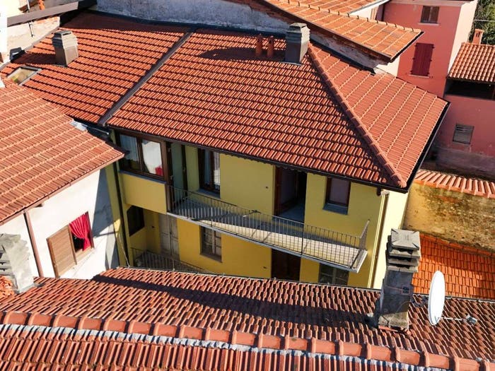 Appartamento con 6 locali in vendita in Albiolo