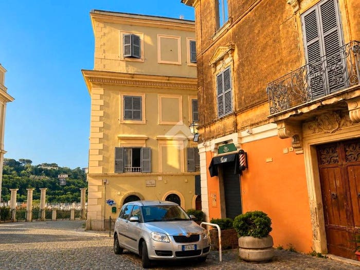 Appartamento monolocale in vendita in largo largo g oberdan, Centro, Marino