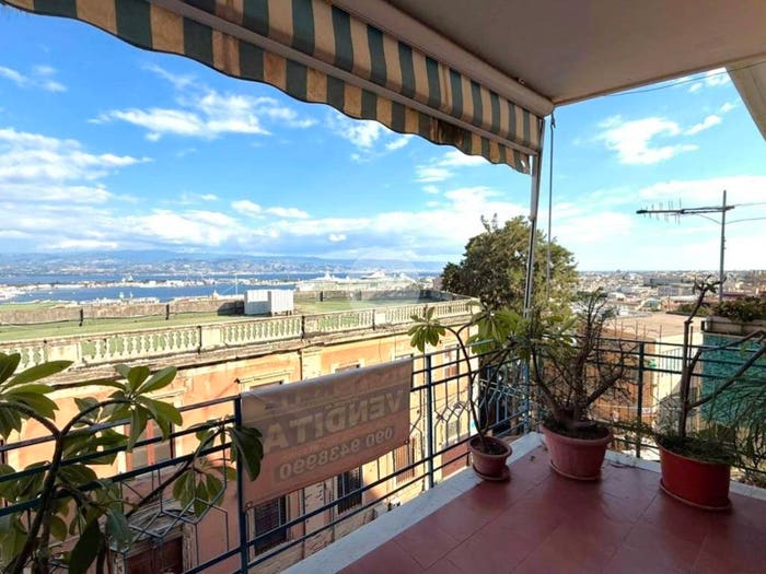 Appartamento quadrilocale in vendita in Via Santa Eustochia, Principe Umberto, Messina