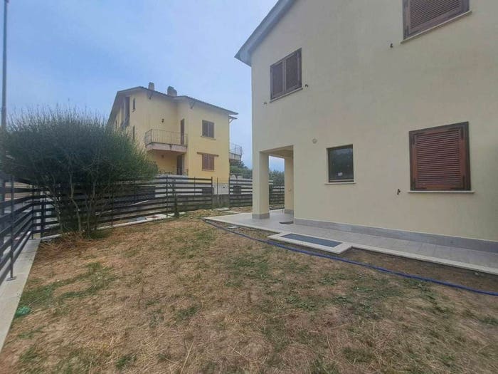 Appartamento quadrilocale in vendita in Via Rimembranze, Centro, Amelia