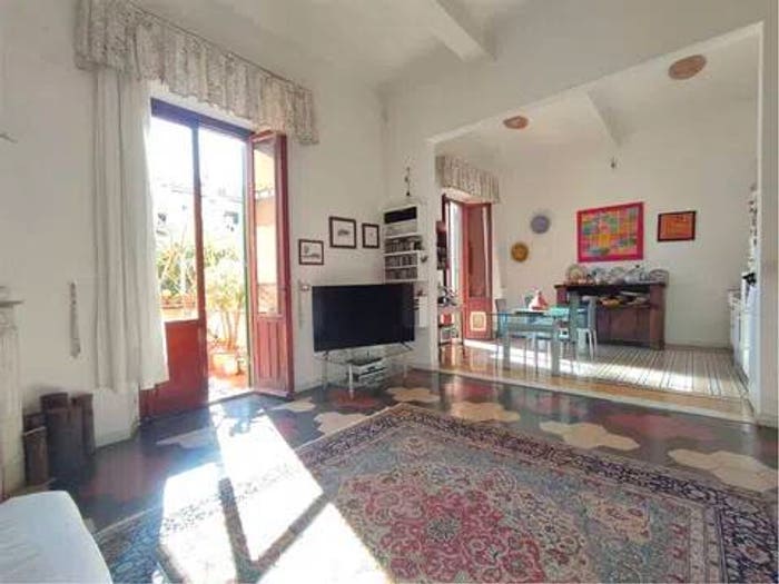 Appartamento con 6 locali in vendita in Via Maggi, Cisternone, Livorno