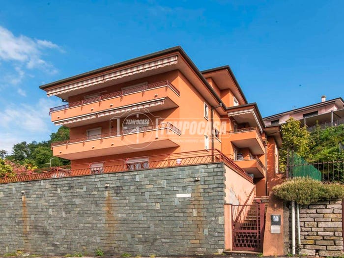 Appartamento quadrilocale in vendita in Via Madruzza, Como Sole, Como