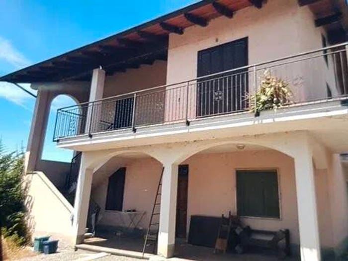 Casa con 6 locali in vendita in Cascina Alemanna, Buronzo