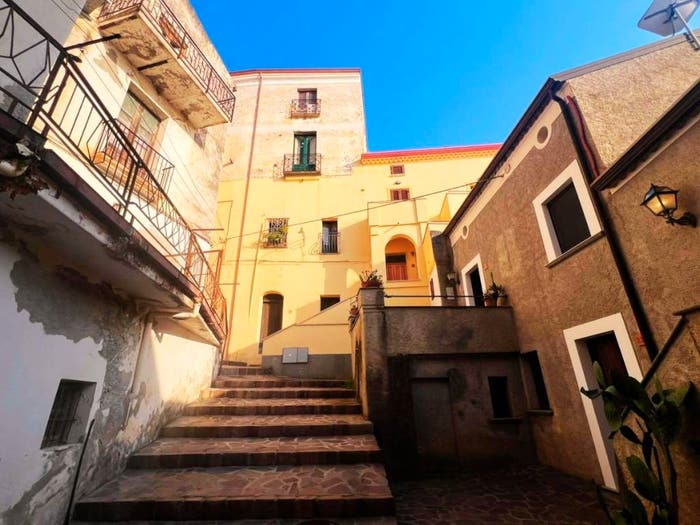 Appartamento trilocale in vendita in Via Santa Lucia, Centro, Belvedere Marittimo
