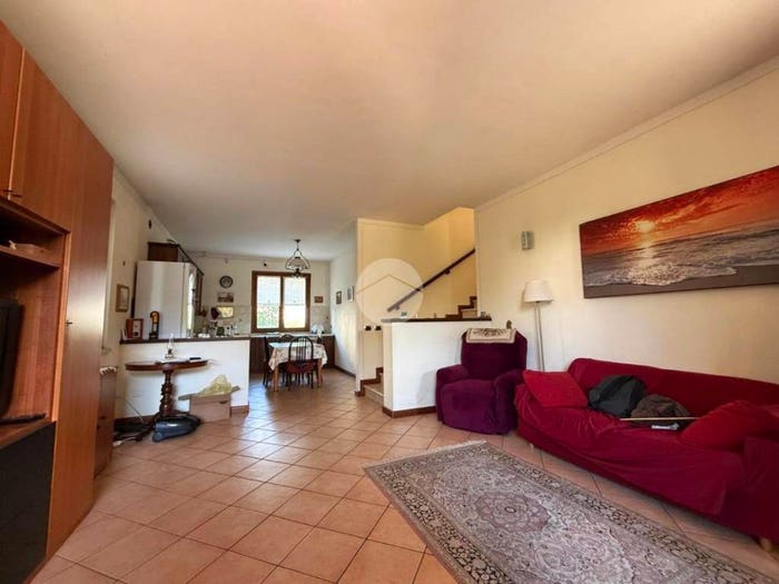Casa con 5 locali in vendita in Via Fratelli Cervi, Cerese, Borgo Virgilio