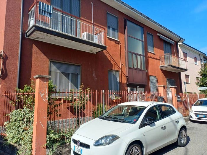 Appartamento bilocale in vendita in Via Morti della Barbina, Città Bassa Laghi, Lodi