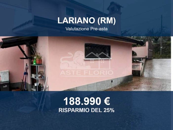 Casa con 6 locali in vendita in Via Leonardo Da Vinci A, Centro, Lariano