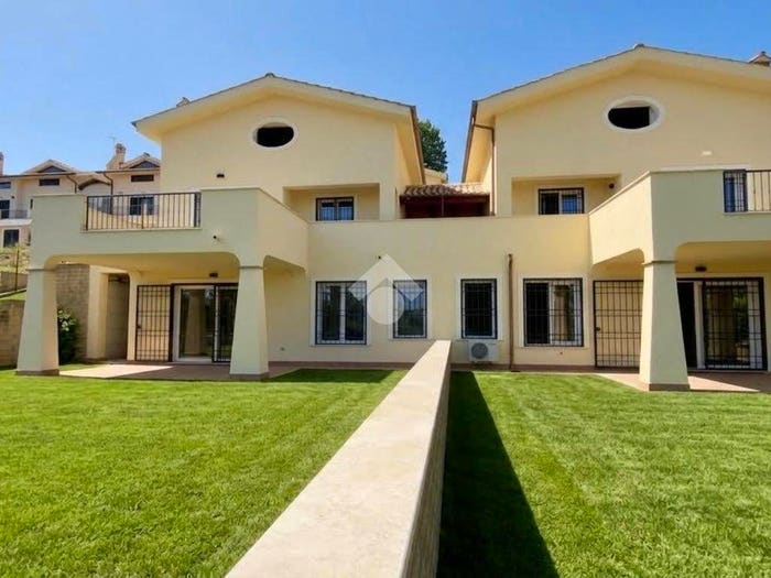Casa quadrilocale in vendita in Via sterpareti, Morlupo