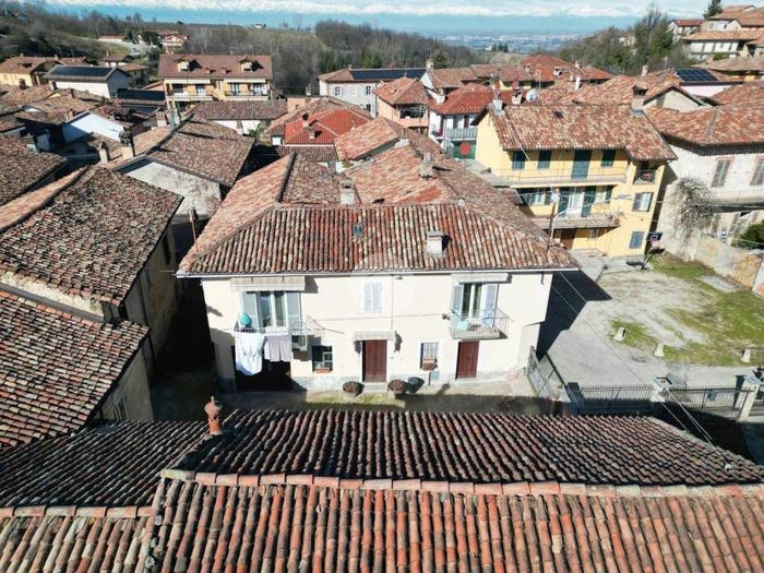 Casa con 5 locali in vendita in VIA VASSALLI, Centro, La Morra