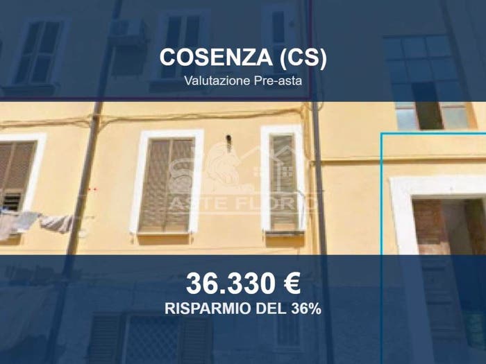 Appartamento quadrilocale in vendita in Via Lungo Busento, Centro Storico Serra Soprana, Cosenza