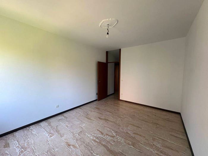 Appartamento quadrilocale in vendita in Via Francesco Lusso, Corso Alba Variglie, Asti