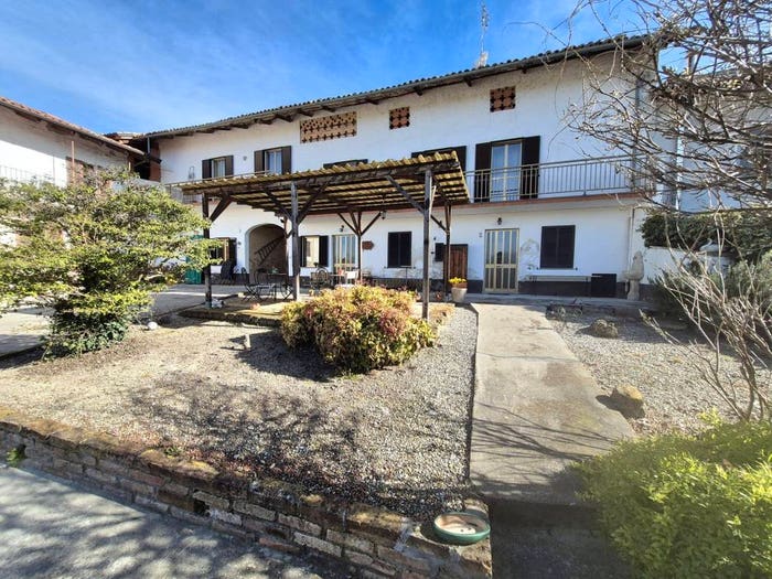 Casa con 6 locali in vendita in Frazione San Giorgio, San Giorgio, Montiglio Monferrato