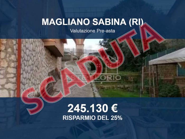 Casa trilocale in vendita in Via Santa Maria, Centro, Magliano Sabina