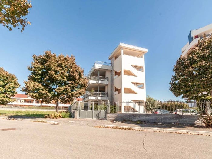 Appartamento quadrilocale in vendita in Via delle Calle, Collefiorito, Guidonia Montecelio