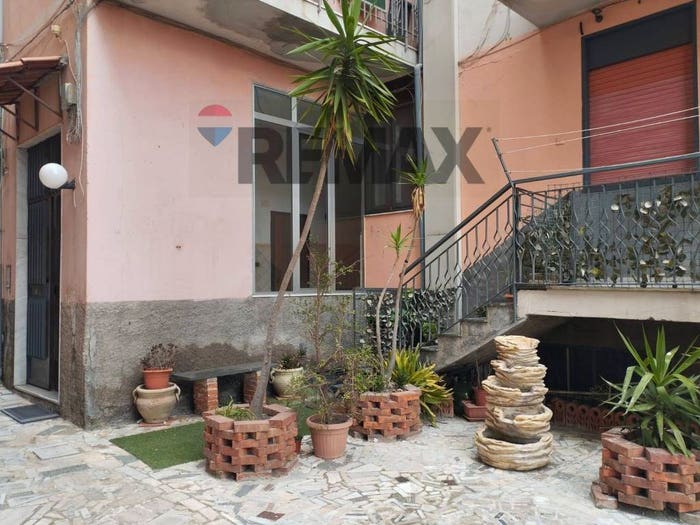 Appartamento con 5 locali in vendita in Via Palermo, Palermo Indipendenza, Catania