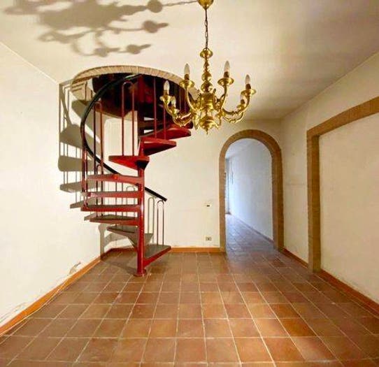 Casa con 6 locali in vendita in Via Primicello, Copparo