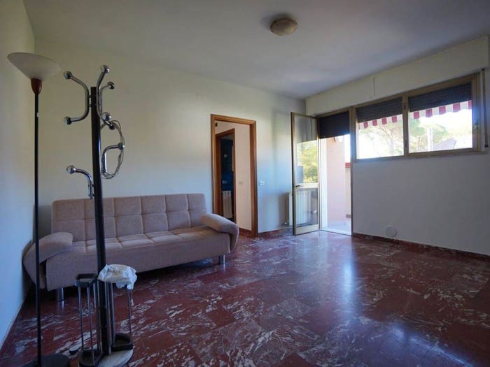 Appartamento quadrilocale in vendita in Marina di Massa Centro, Massa