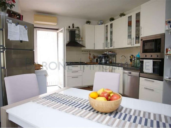 Appartamento quadrilocale in vendita in via stabbio, Stadio Sant'Antonio Marasio, Carrara