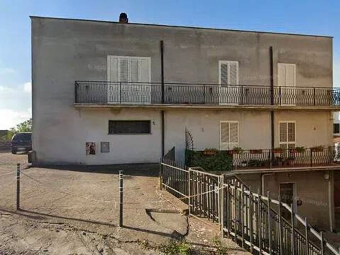Appartamento con 6 locali in vendita in Via Tartarola, Centro, Montefiascone