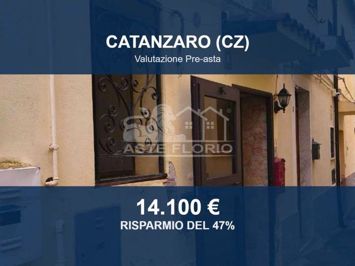 Appartamento bilocale in vendita in Vico I Carbone, Centro Storico San Leonardo Stadio Pontepiccolo, Catanzaro