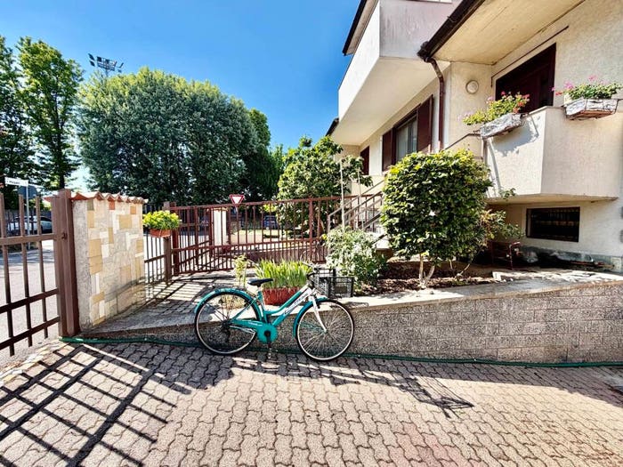 Casa quadrilocale in vendita in Via Maggio, Casorate Primo