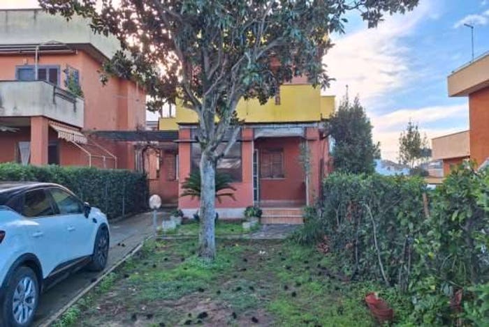 Appartamento quadrilocale in vendita in Via delle Cycas, Lido dei Pini di Ardea Lupetta, Ardea