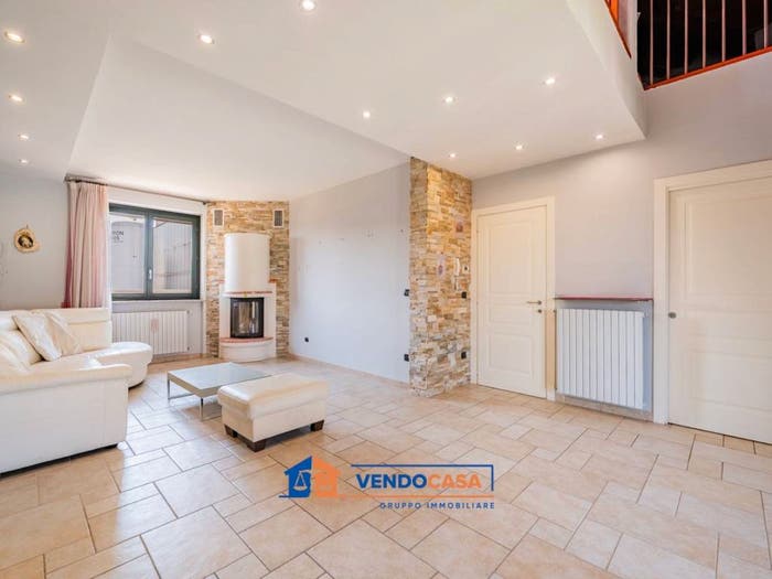 Appartamento trilocale in vendita in Piazza Luigi Dompè, Centro, Fossano