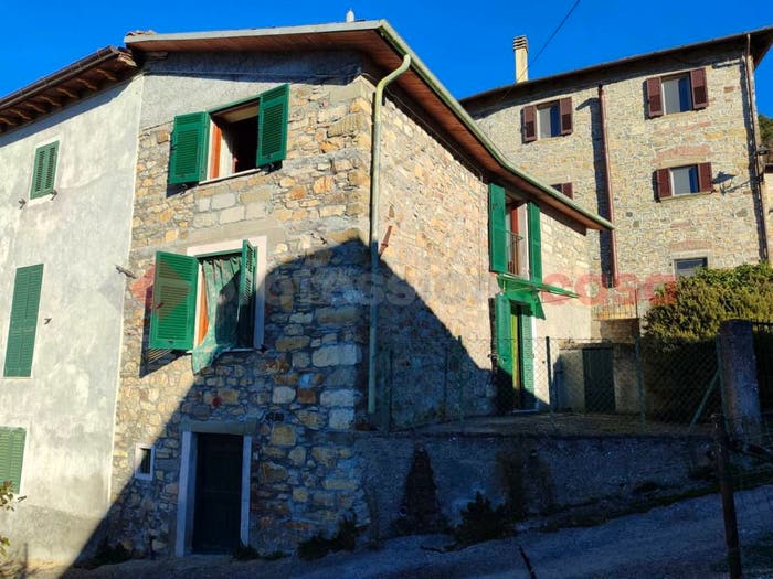 Casa trilocale in vendita in Via San Nicolao, Metra, Minucciano