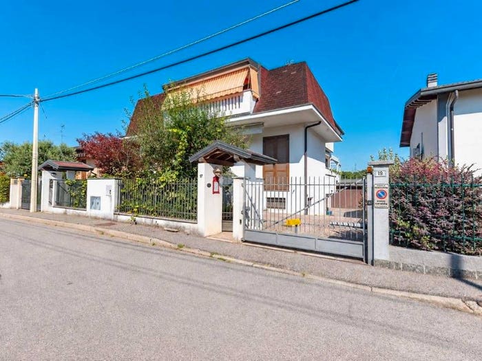 Casa trilocale in vendita in Via Cislago, Rescaldina