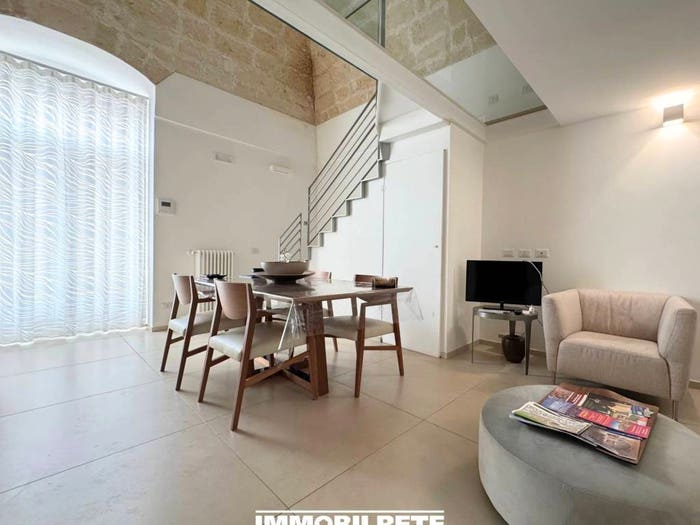 Appartamento con 6 locali in vendita in Via Gian Battista Pentasuglia, Centro, Matera