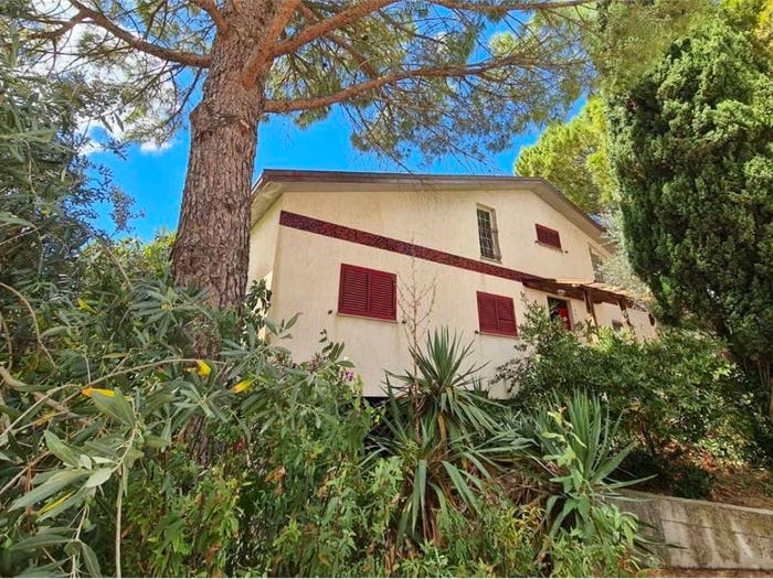 Casa con 6 locali in vendita in Colle Del Marchese, Castel Ritaldi