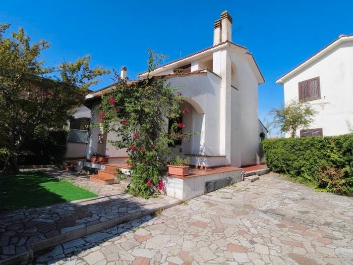 Casa con 5 locali in vendita in Via delle Viole, Lido dei Pini di Ardea Lupetta, Ardea