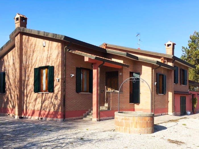 Casa con 6 locali in vendita in Via Pomposa, Ferrara