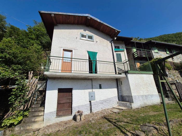Casa con 5 locali in vendita in Via Provescio, Dubino