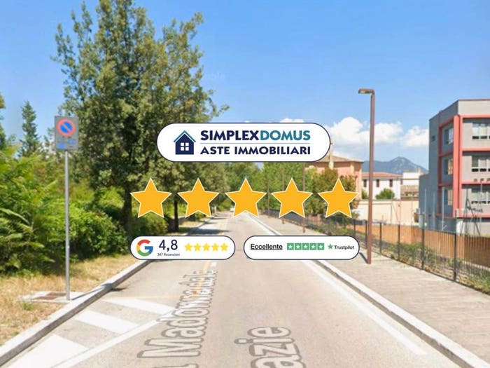 Appartamento trilocale in vendita in Via Isola Bella, Centro Storico, Foligno