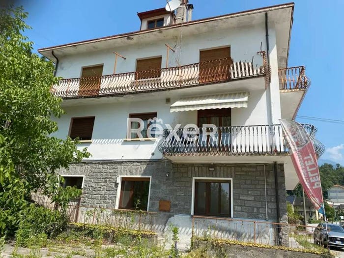 Appartamento quadrilocale in vendita in Via Bagni, Centro, Crodo