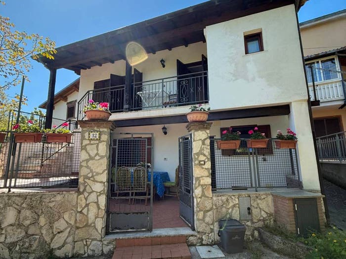 Casa con 5 locali in vendita in Via Ruva, Centro, Pescorocchiano