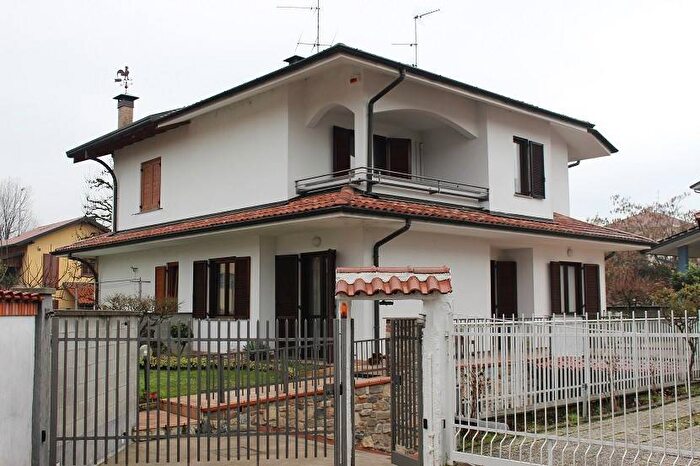Casa trilocale in vendita in Via Quarto, San Lorenzo, Parabiago
