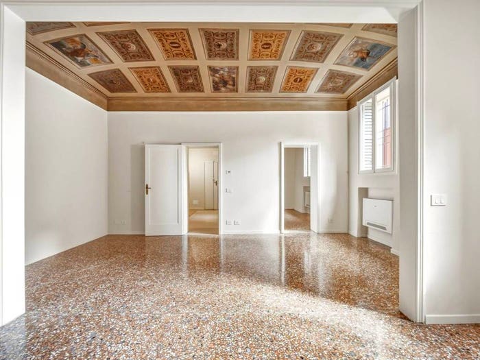 Appartamento trilocale in vendita in Via Saragozza, Centro Storico, Modena