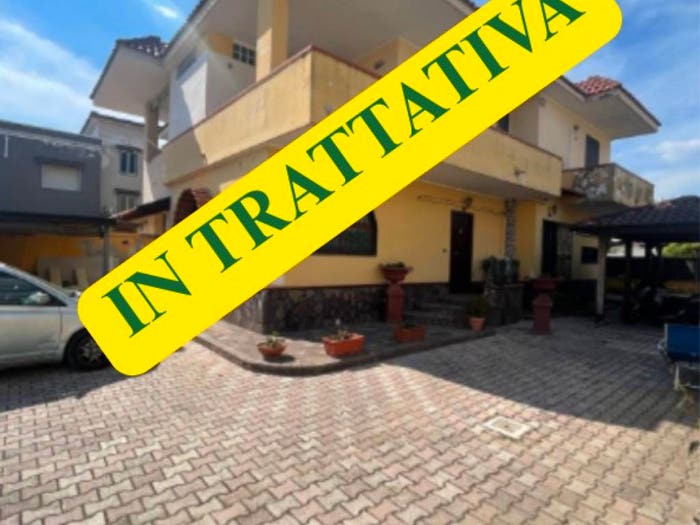 Casa con 6 locali in vendita in Via Vicinale i Gelsi, Varcaturo, Giugliano in Campania