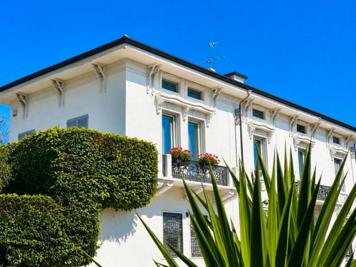 Casa con 6 locali in vendita in Pineta F Menconi, Marina di Carrara, Carrara