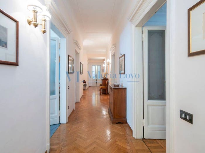 Appartamento con 6 locali in vendita in Moscova, Milano